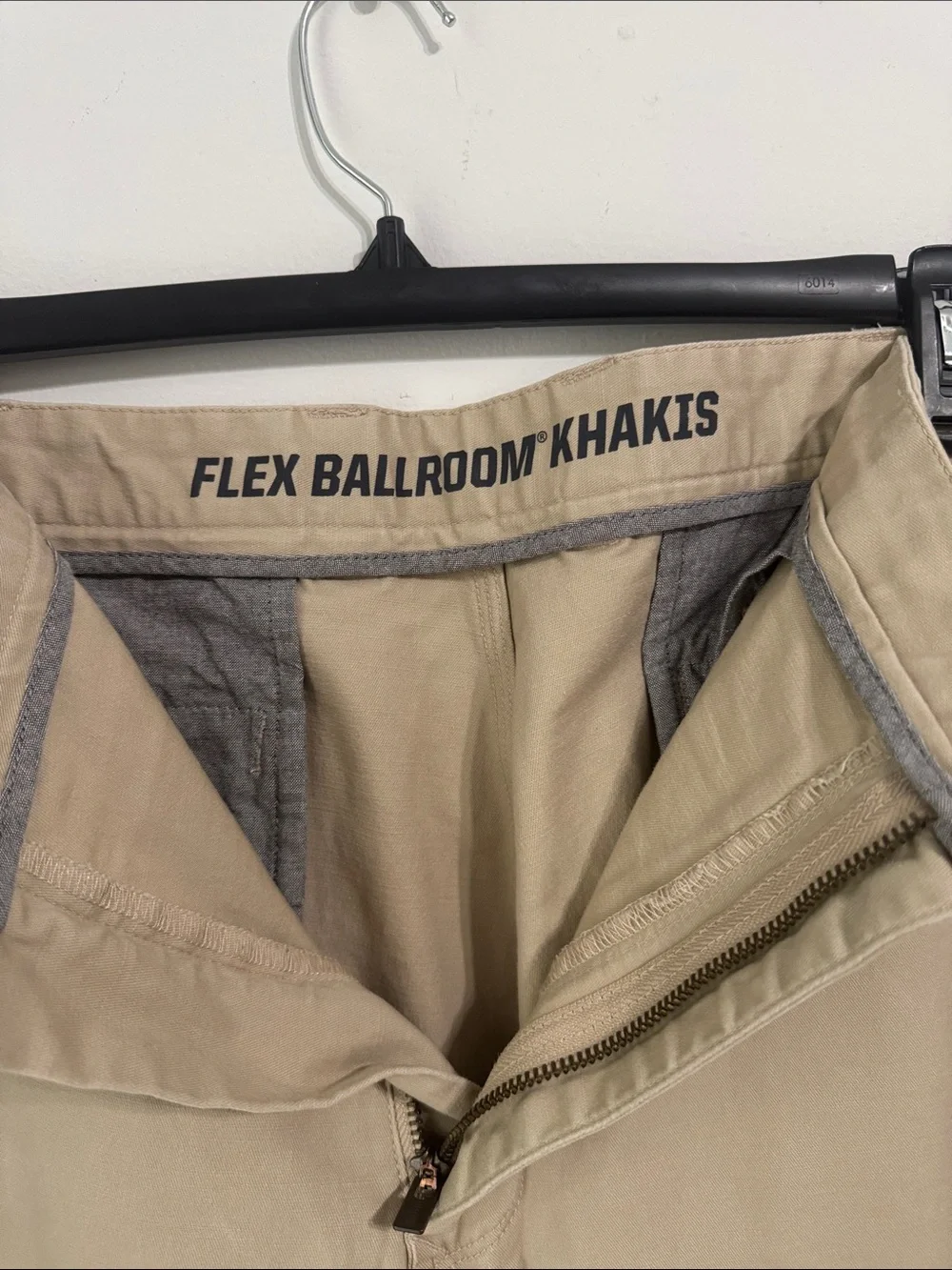 Duluth Trading Co Tan Chinos - Classic Straight Fit 40x30